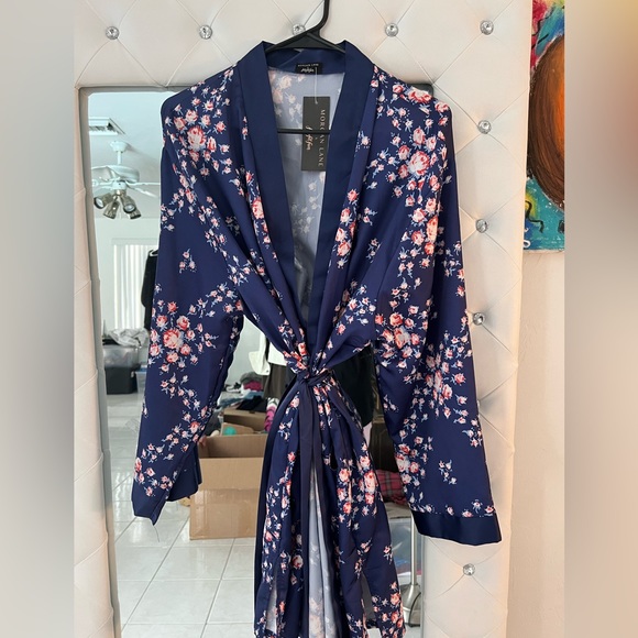 Morgan Lane Other - Morgan Lane Navy Floral Peignoir Robe BNWT Size L/XL